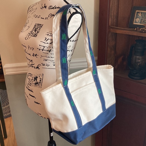Canvas tote with large bag handles - Picture 3 of 5